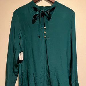 Marciano 100% luxury Silk Blouse with neck tie, emerald green, (size medium)
